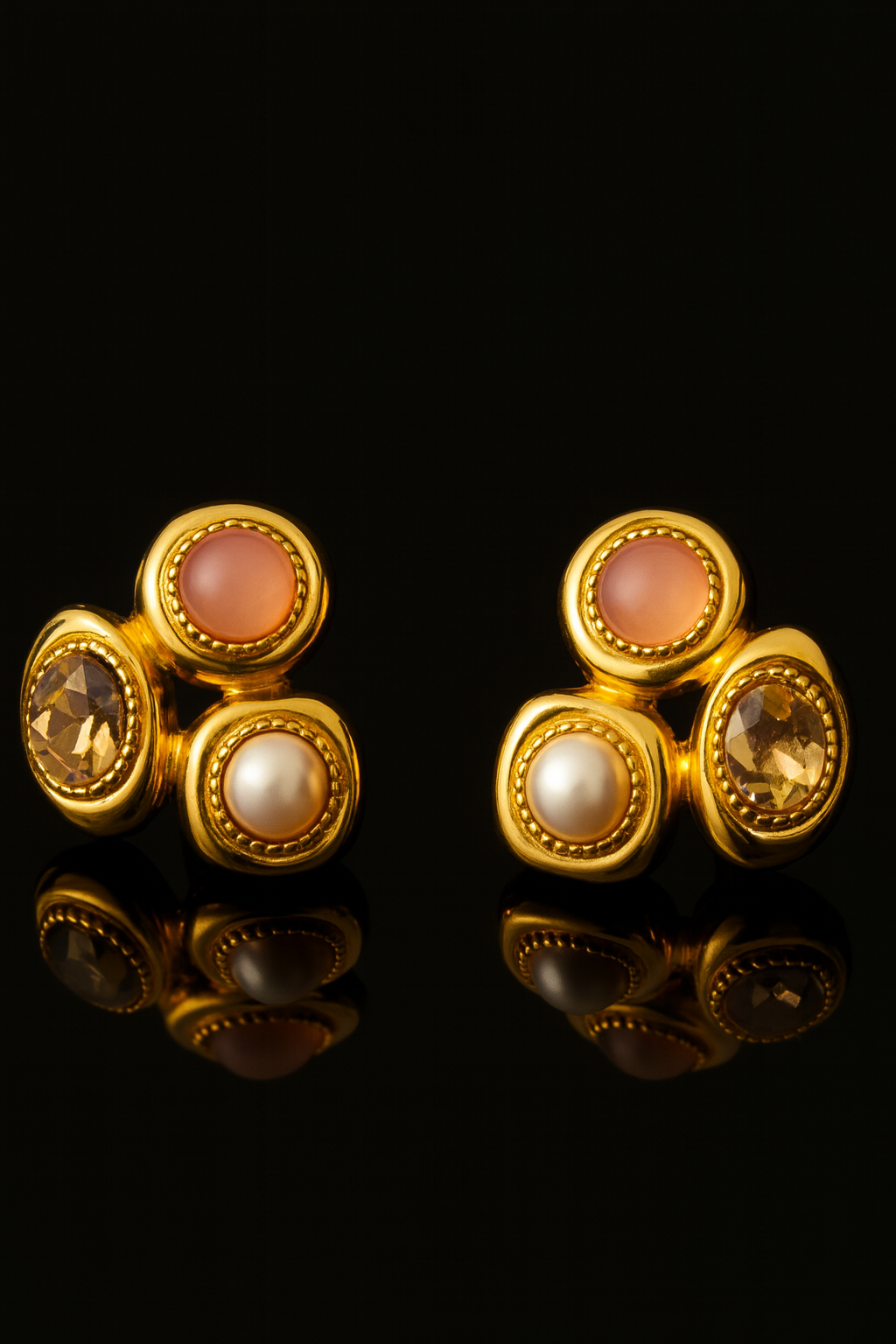 Gold-plated Korean stud earrings with pearl and crystal gems
