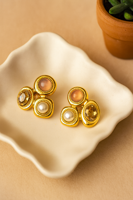 Gold-plated Korean stud earrings with pearl and gemstone
