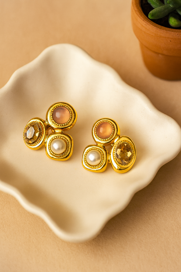 Gold-plated Korean stud earrings with pearl and gemstone