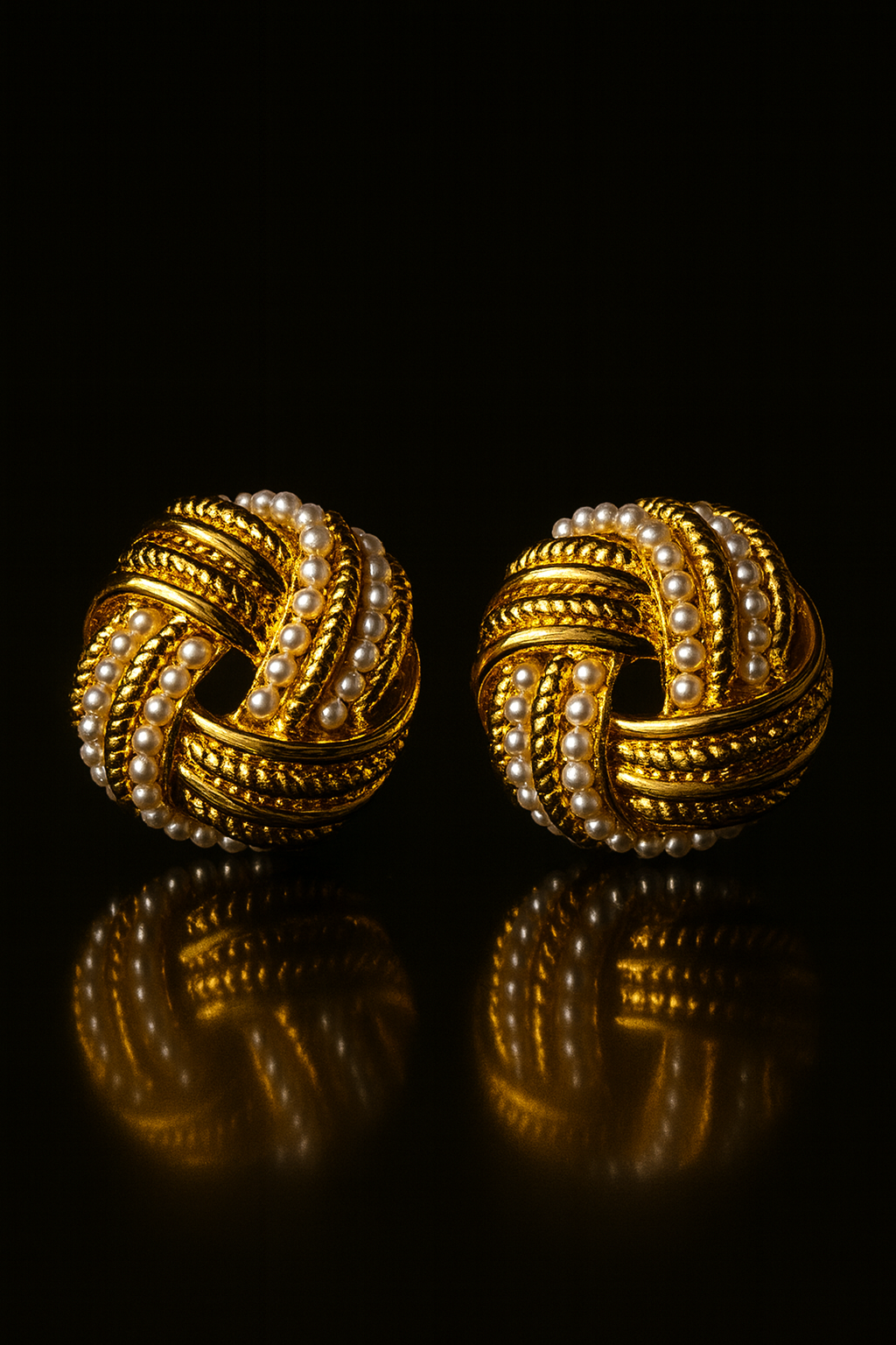 Gold-plated Korean pearl earrings in round knot design